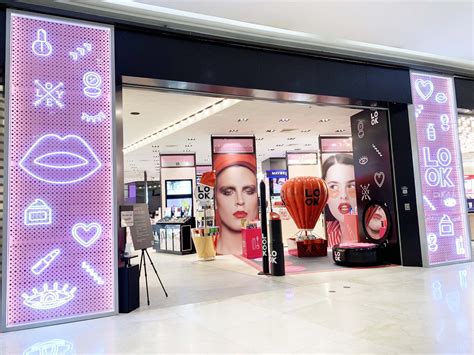 Make Up Store Philippines (@makeupstorephl) .